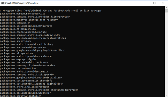 Näyttökaappaus adb shell pm list packages -komennon suorittamisesta.