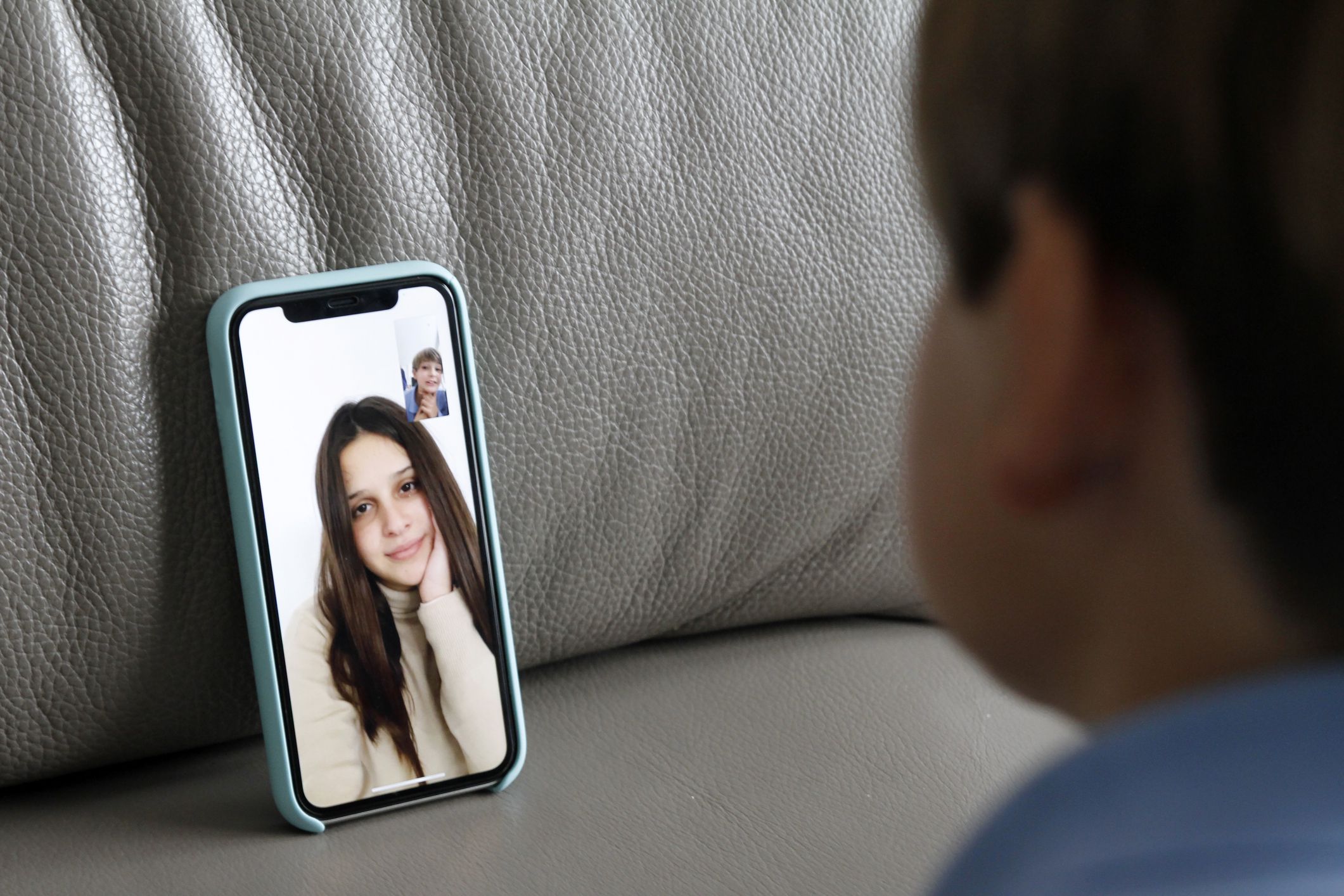 Boy using smartphone as webcam GettyImages 4f06a1a571d243d49fbac3332830460e