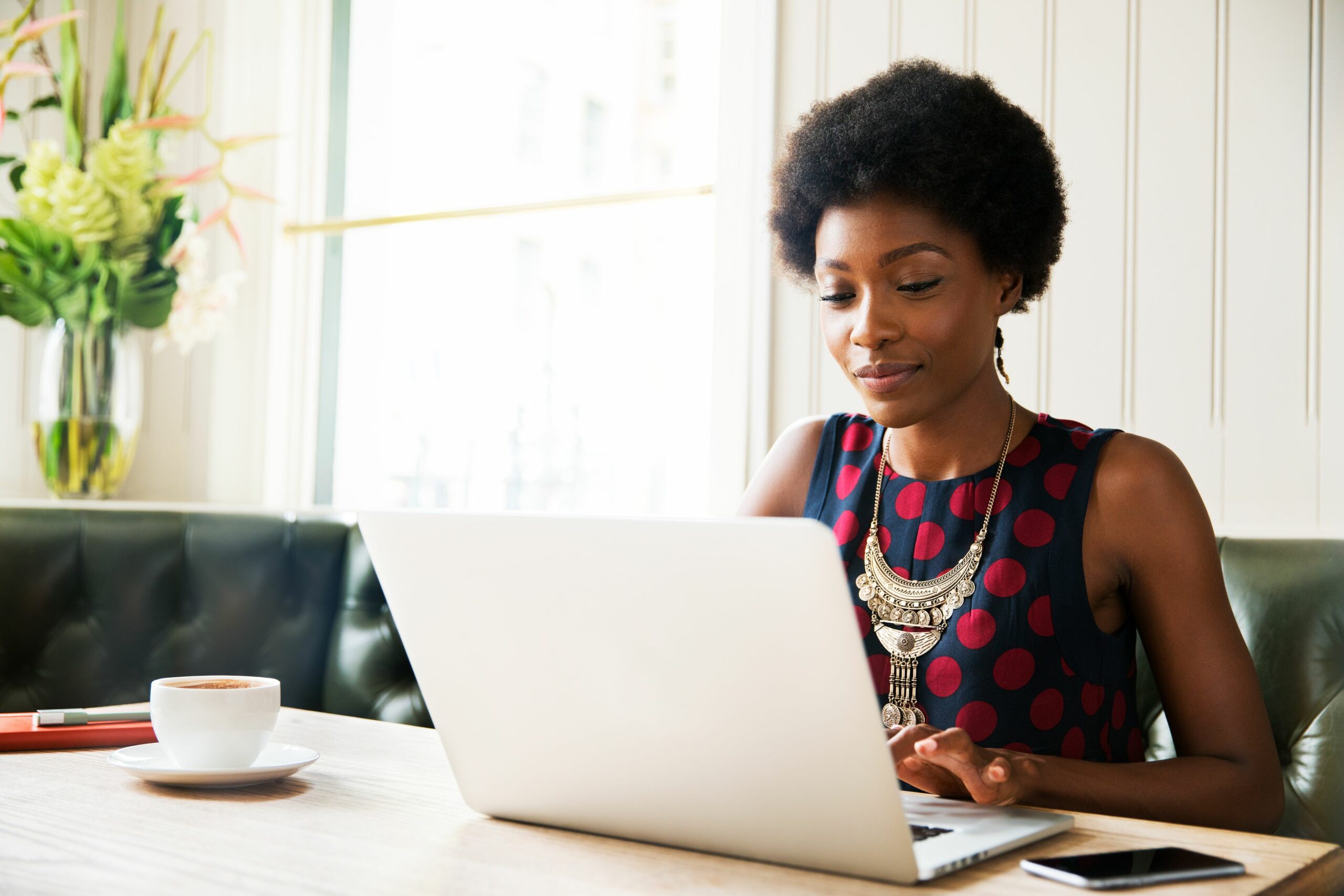 woman using laptop at table 691573537 5a3a76ce98020700379d2ff7 scaled