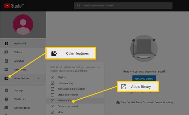 Kuvakaappaus YouTube Studion betaversiosta, jossa on muita ominaisuuksia ja äänikirjastopainikkeita