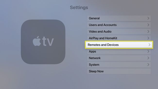 Kaukosäätimet ja laitteet -vaihtoehto Apple TV:n asetuksissa.