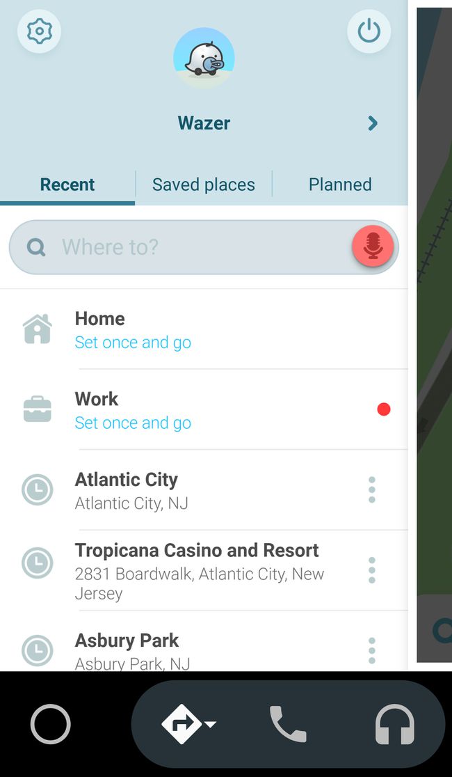 Waze-sovellus, jossa on viimeaikaiset kohteet, mukaan lukien koti ja työ