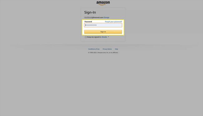 Amazon-sivuston kirjautumissivu syötetyllä salasanalla ja sähköpostiosoitteella.
