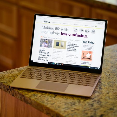 Microsoft Surface Laptop Go