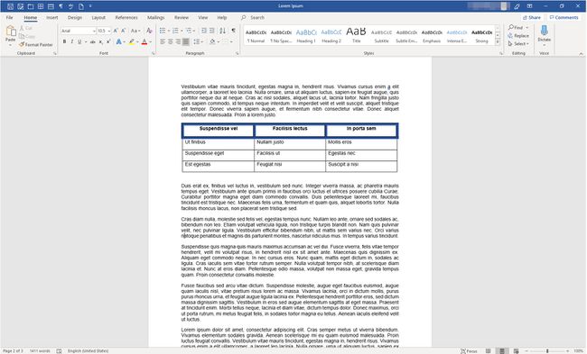 Microsoft Word, jossa on taulukon solujen reunoja