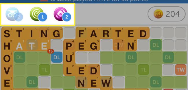 Näyttökaappaus Words With Friends -sovelluksesta, jossa tehosteet korostettuina.