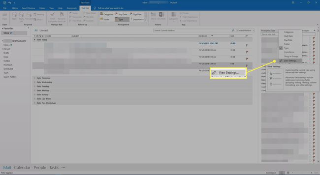 Outlook-sovellus, jossa on Näytä asetukset -vaihtoehto korostettuna