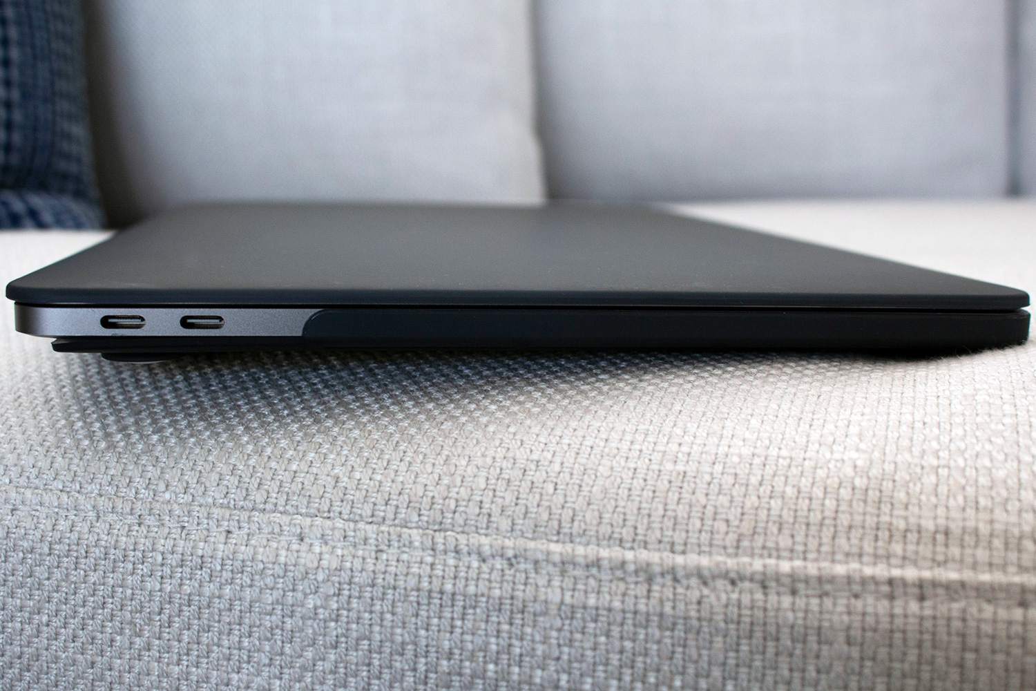 ProCase MacBook Pro 13 -kotelo