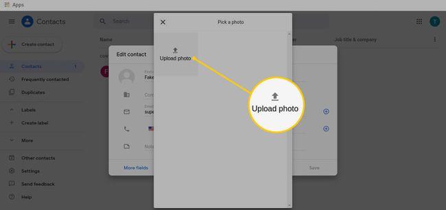 Lataa valokuva -painike Gmailin yhteystiedoissa