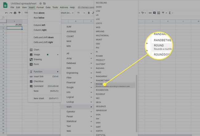 Kuvakaappaus Google Sheetsistä, jossa näkyy ROUND-toiminto korostetussa valikossa