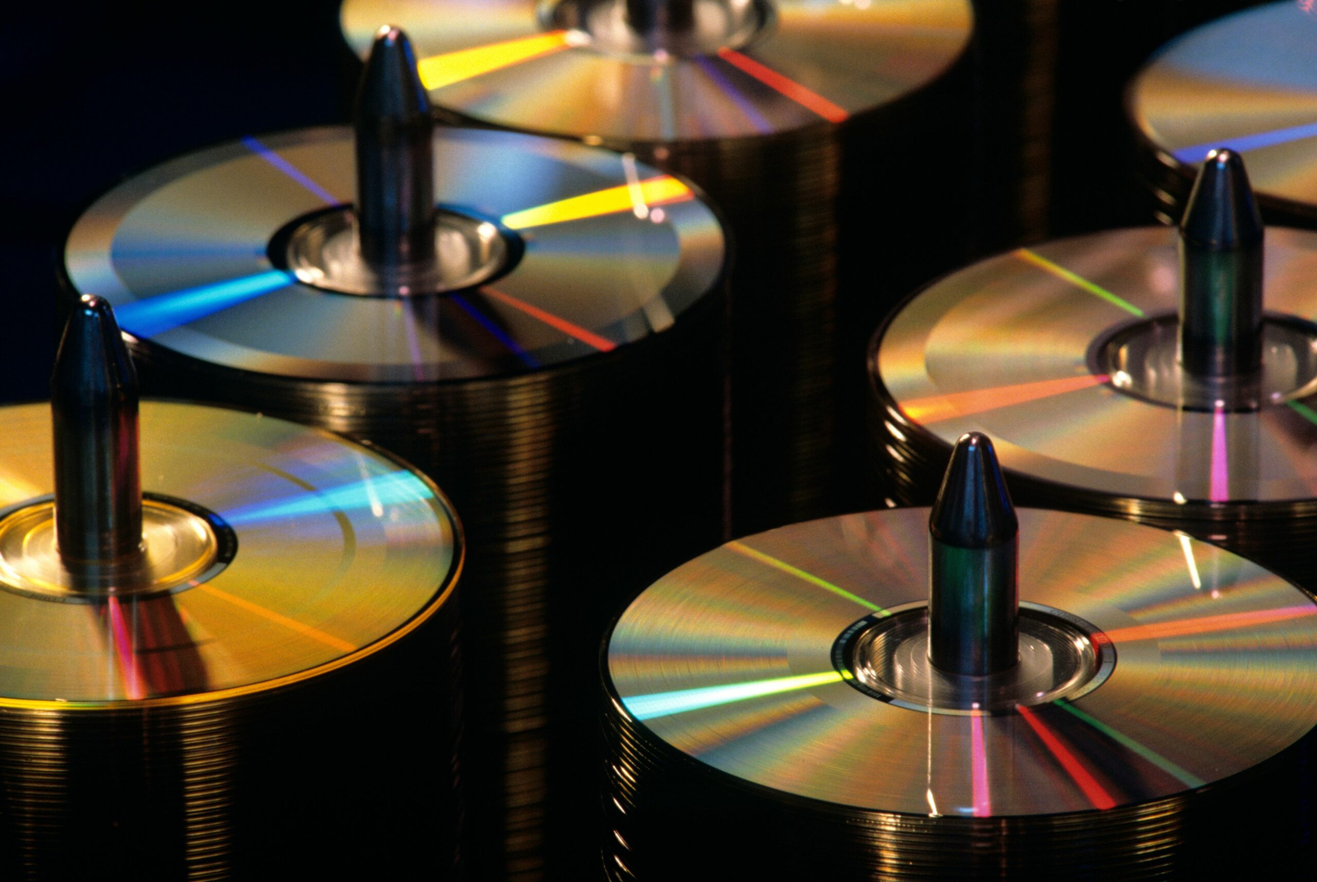 compact discs 56a965845f9b58b7d0fb136d scaled