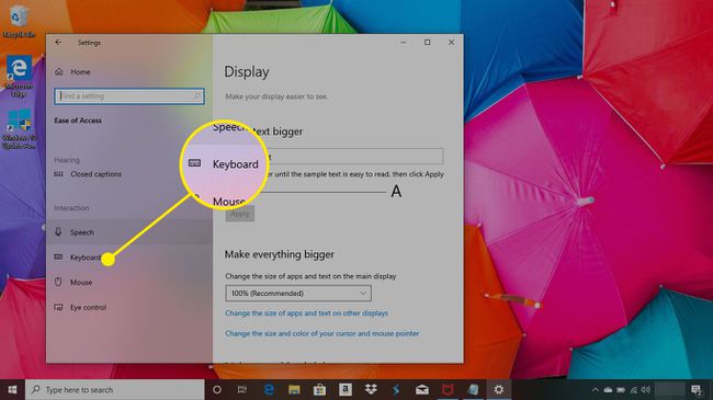 Helppokäyttöinen valikko Windows 10:ssä, jossa Näppäimistö-valikko on korostettuna