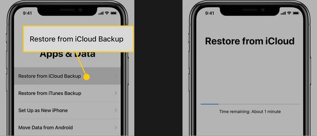 Sovellukset ja tiedot -näyttö iPhonen asennuksen aikana ja Palauta iCloud-varmuuskopiosta -vaihtoehto korostettuna