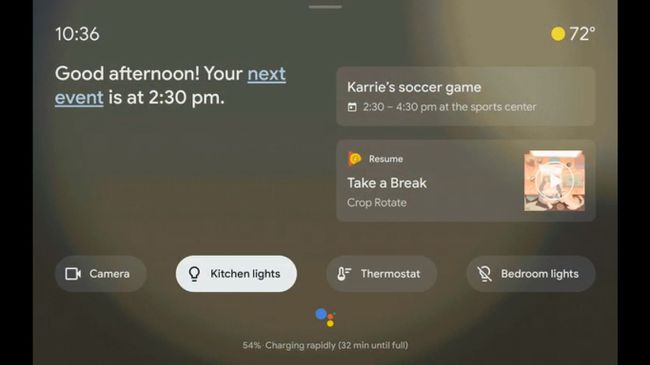 Google Assistant Ambient -tila muistutuksilla ja painikkeilla älypuhelimissa