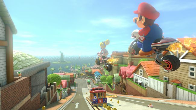 Mario ja Peach moottoripyörillä Mario Kart 8:ssa