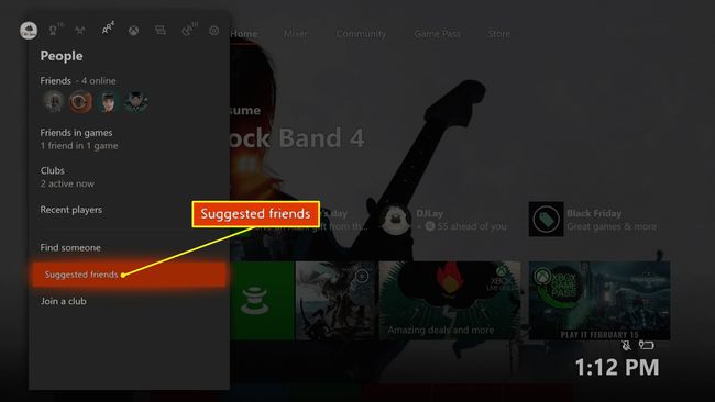 Xbox One -henkilöt-valikko, jossa on ehdotettu ystäviä korostettuna
