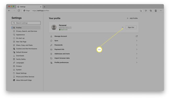 Microsoft Edge -profiiliasetukset ellipsillä korostettuna