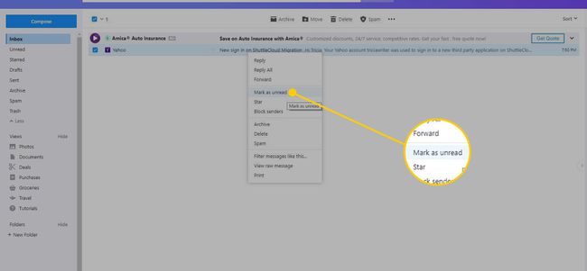 Yahoo Mail -postilaatikko, jossa Merkitse lukemattomaksi -vaihtoehto on merkitty