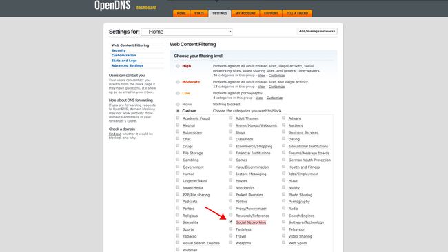 Verkkosisällön OpenDNS-suodatus, joka osoittaa, että sosiaalisen verkostoitumisen sivustot on estetty.