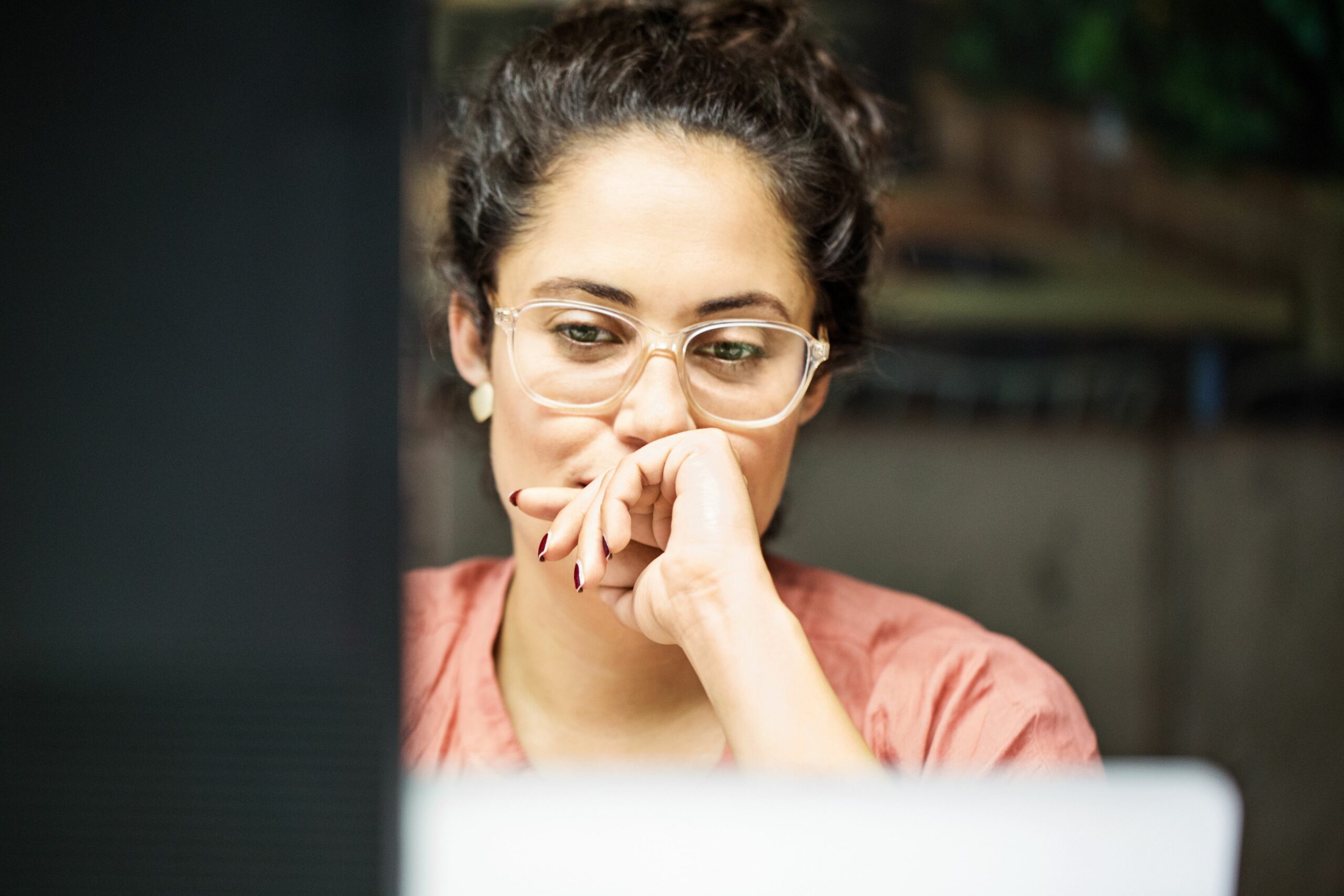 thoughtful businesswoman using computer in office 867421140 5c0adbf0c9e77c0001771be7 scaled