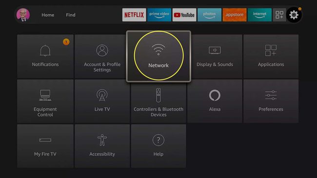 Amazon Fire TV Stick -asetusnäyttö, jossa verkko on valittuna.