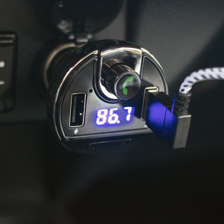 Criacr Bluetooth FM-lähetin autoon