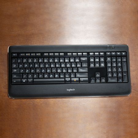 Logitech K800