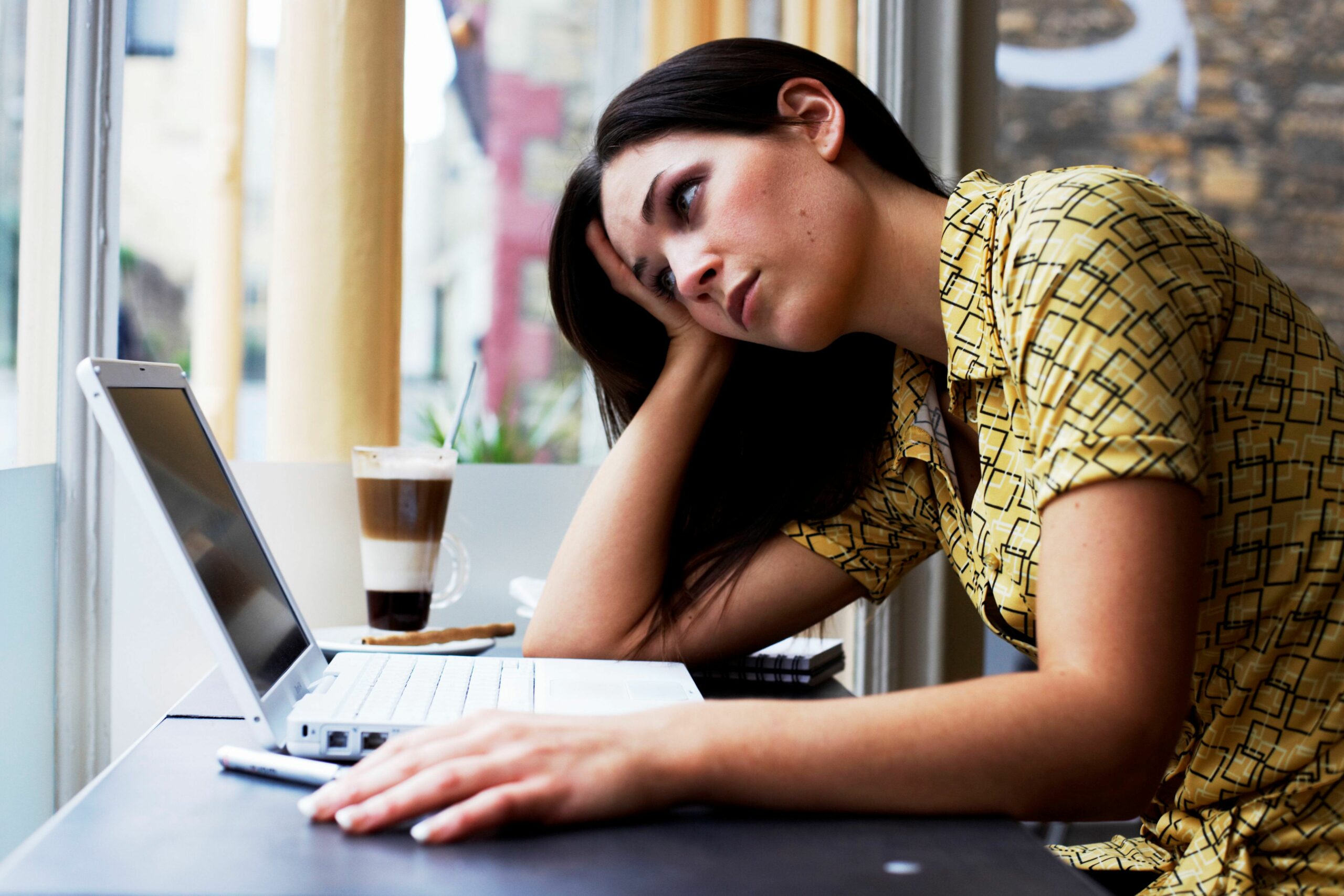 young woman looking at laptop with head in hands 200551235 004 5ba53c7b46e0fb0025c85634 eb57eeda83d644b8b27d28232368abec scaled