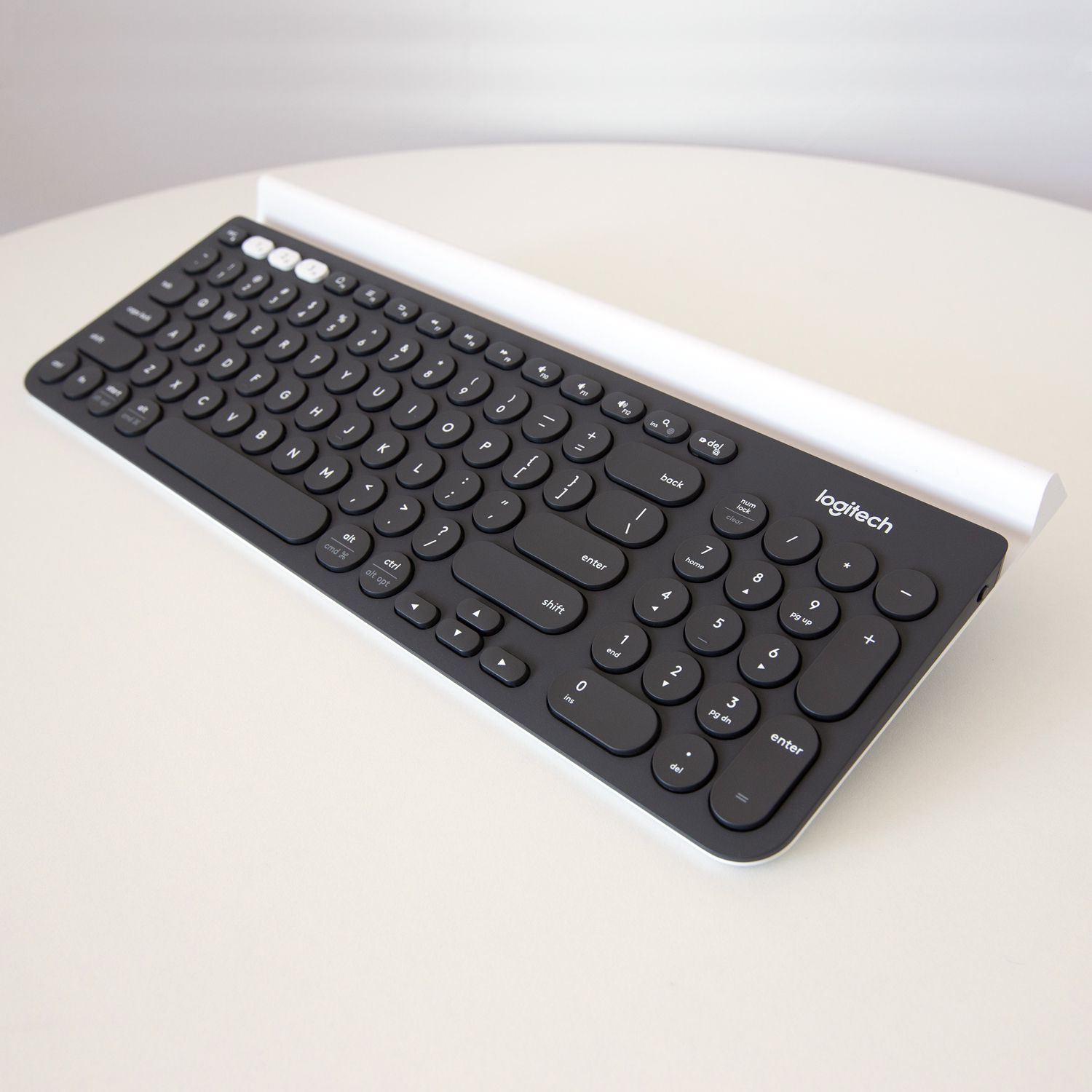 Logitech K780 Multi Device Wireless Keyboard HeroSquare 5b254b7347b8464a9d68953517a05673