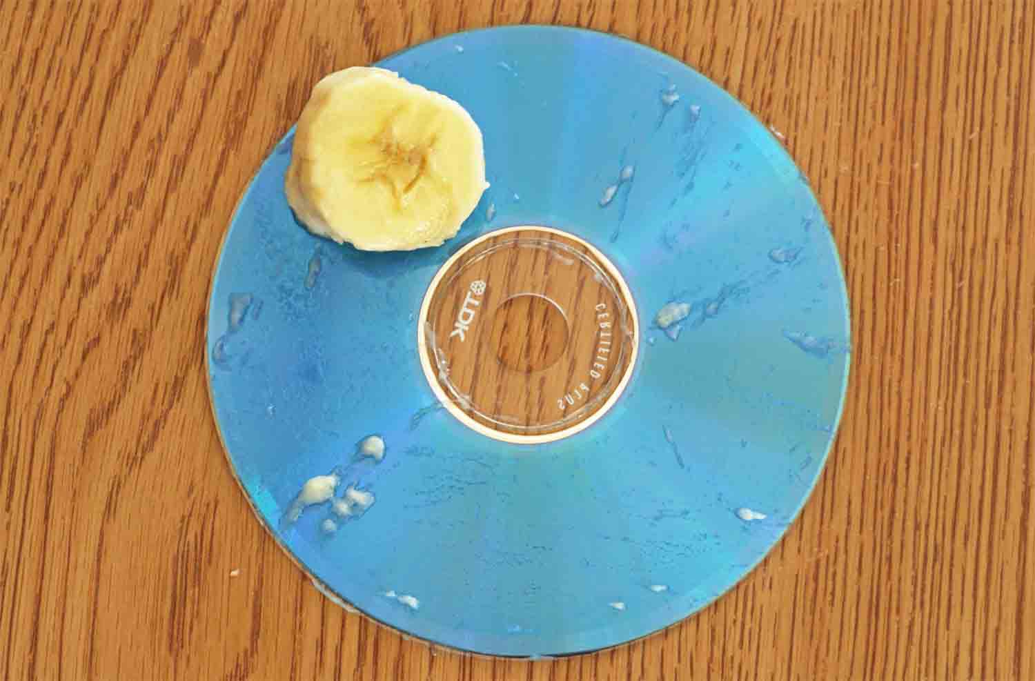 Korjaa naarmuuntunut CD - banaanimenetelmä